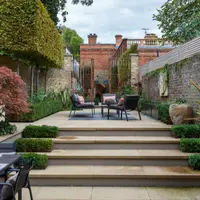 Britannia Buff Sawn Yorkstone Bullnose Step