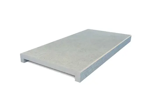 Straight coping with downstand edge and refined mid-grey tone. Suitable for bold, structured outdoor layouts.