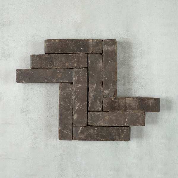 Charcoal Grey Clay Pavers swatch image